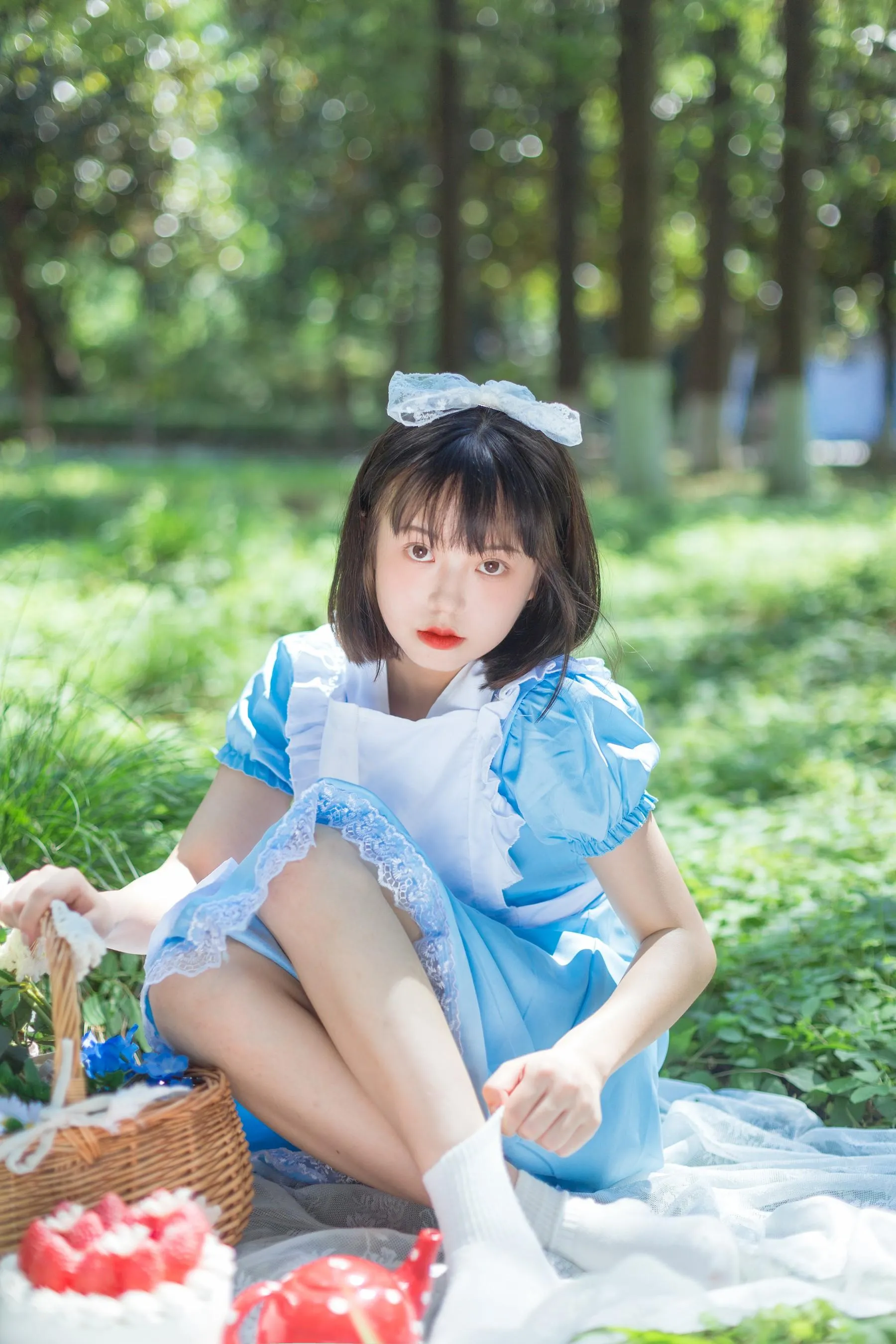 [YITUYU艺图语]2022.08.05 雏菊和草莓 哈吉麻花 [32P]插图7